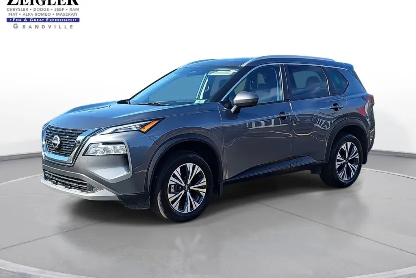 2022 Nissan Rogue SV photo 1