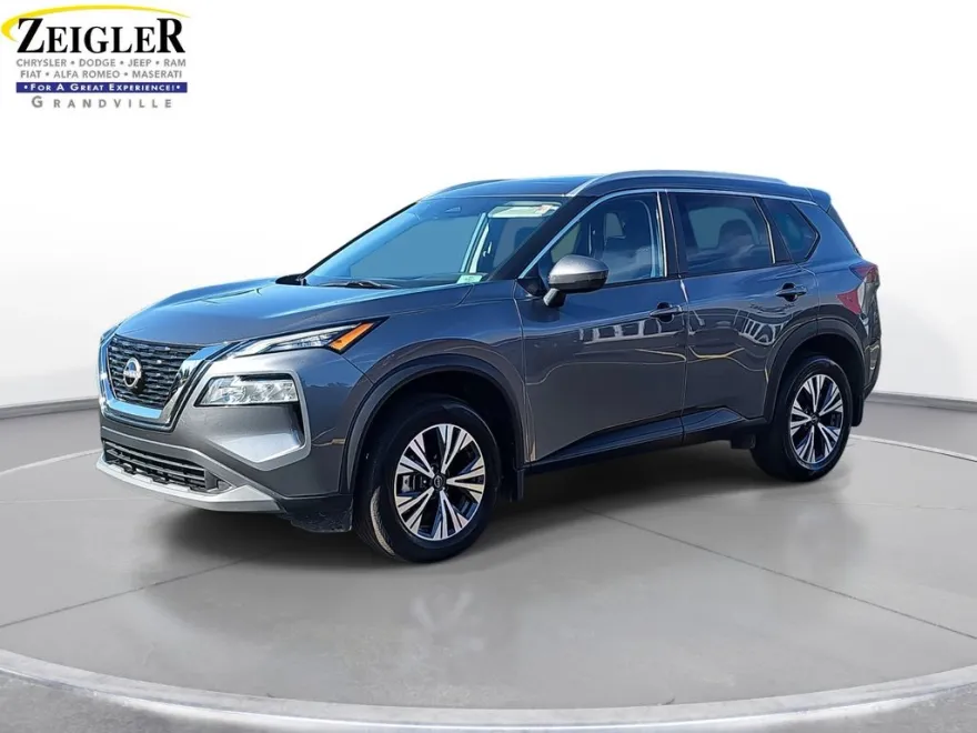2022 Nissan Rogue SV photo 1
