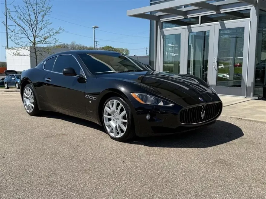 2011 Maserati Granturismo Base photo 1