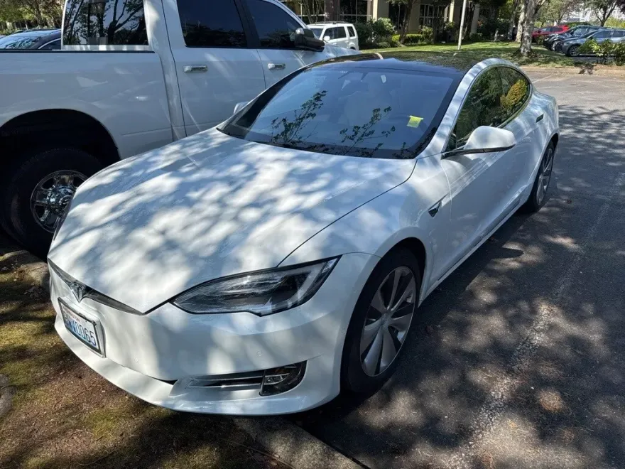 2021 Tesla Model S Long Range Plus photo 1