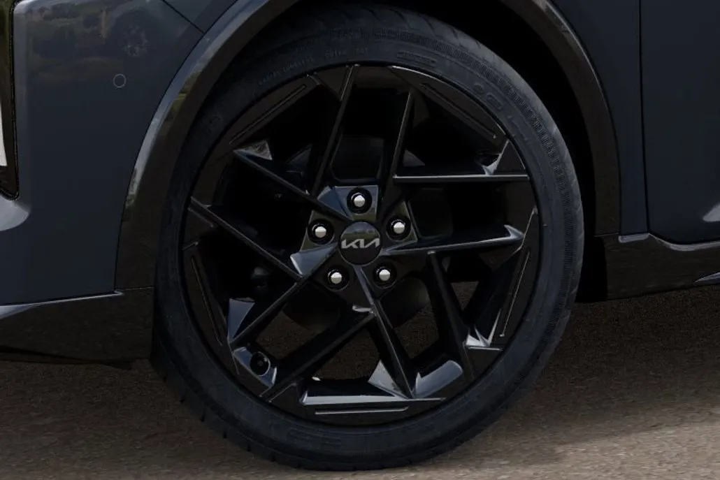 2025 Kia K4 GT-Line Turbo photo 1