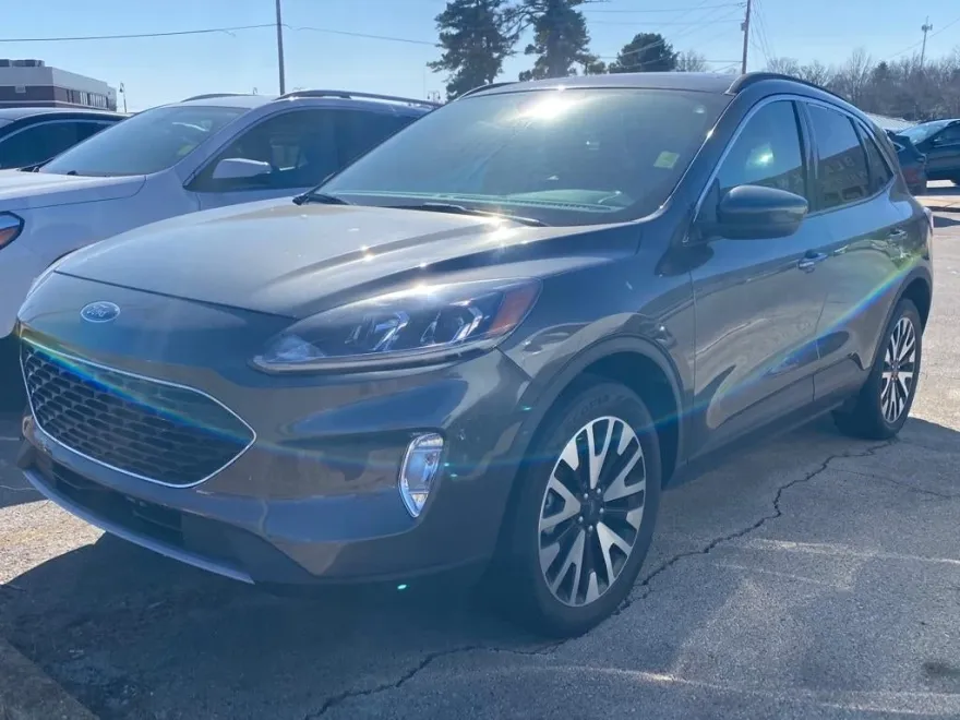2020 Ford Escape SEL photo 1
