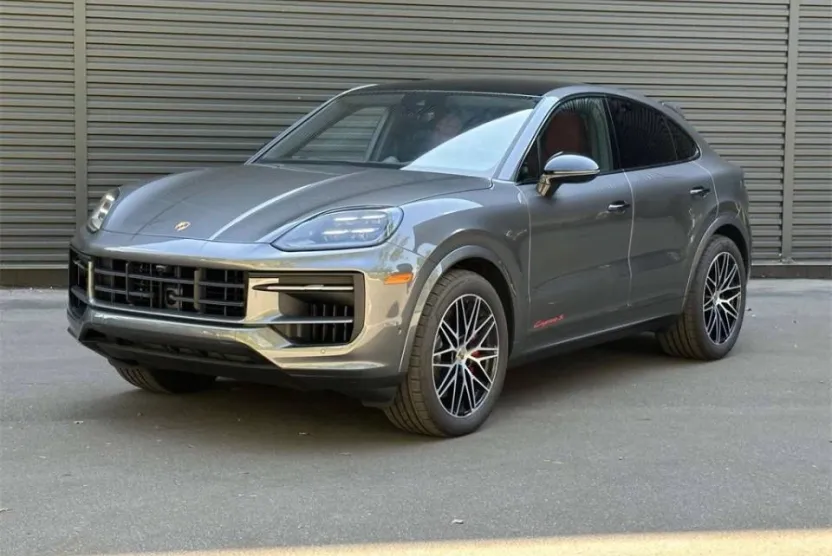 2025 Porsche Cayenne Coupe S photo 1