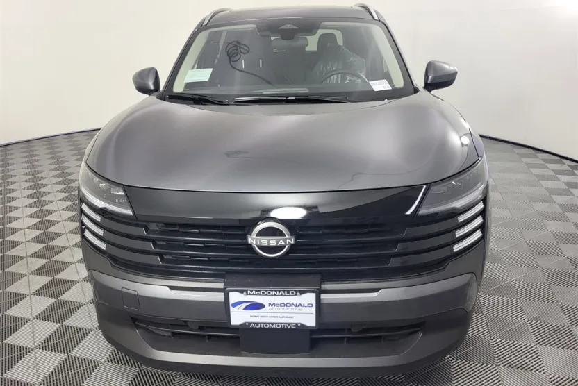 2025 Nissan Kicks SV photo 1
