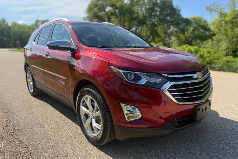 2019 Chevrolet Equinox Premier photo 1