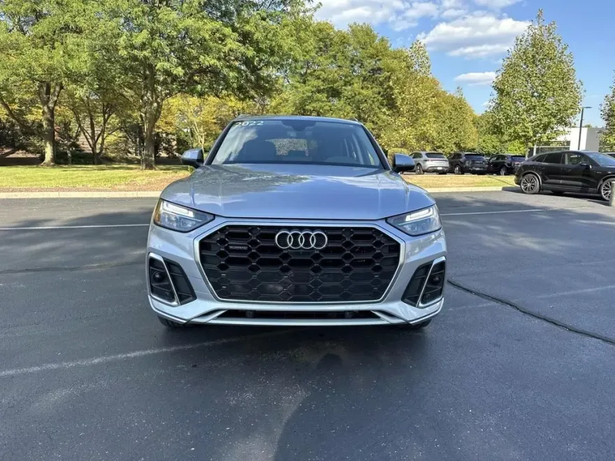 2022 Audi Q5 45 S line Premium photo 1