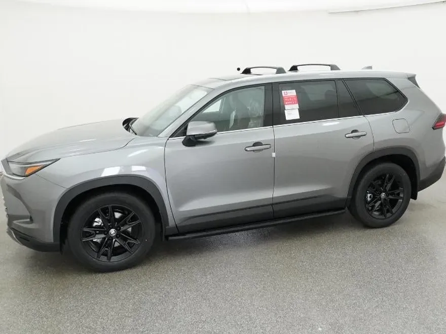 2025 Toyota Grand Highlander Platinum photo 1