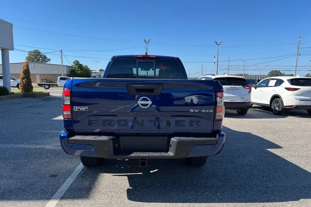 2022 Nissan Frontier SV photo 1