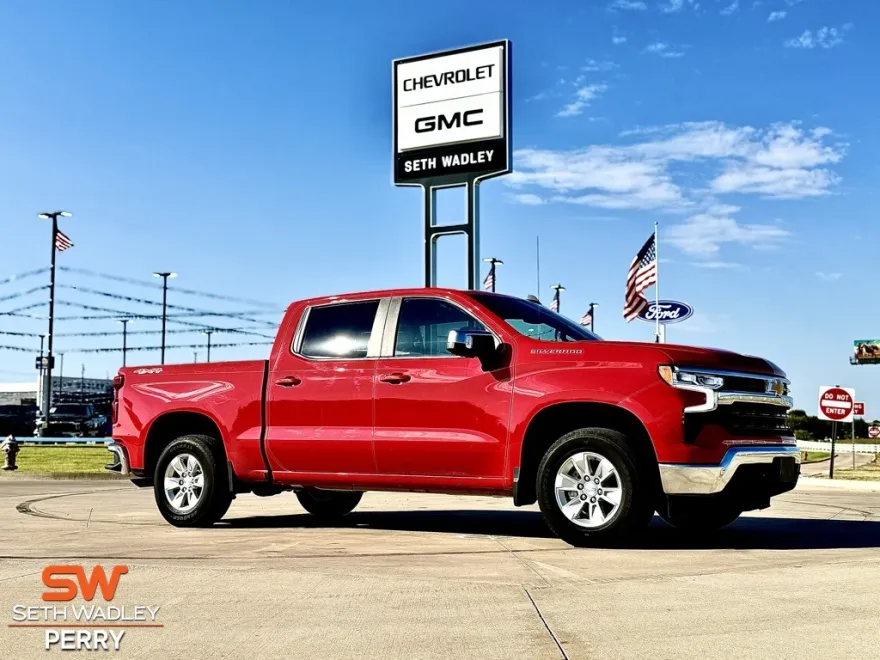 2023 Chevrolet Silverado 1500 LT1 photo 1