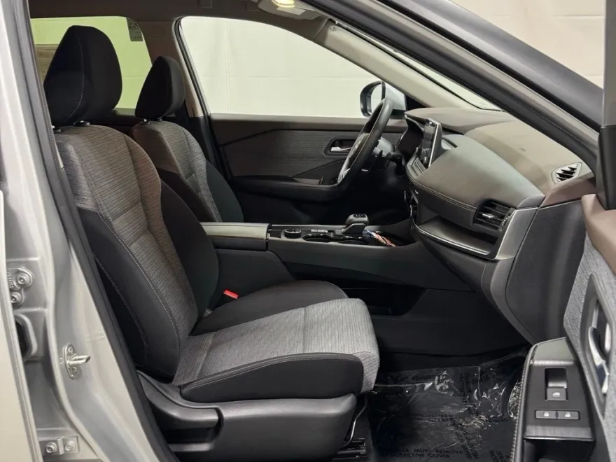2023 Nissan Rogue SV AWD photo 18