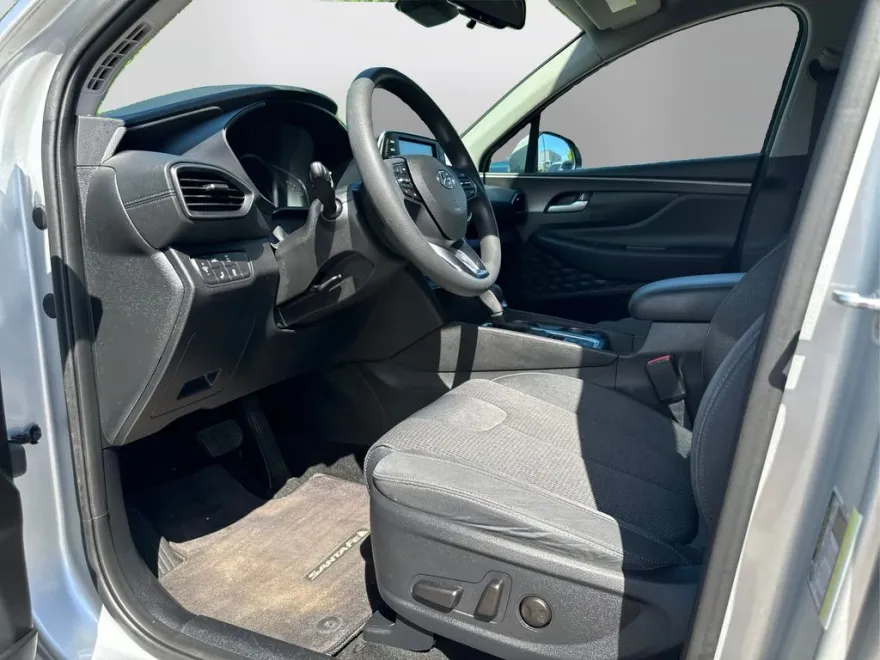 2019 Hyundai Santa Fe SEL photo 1