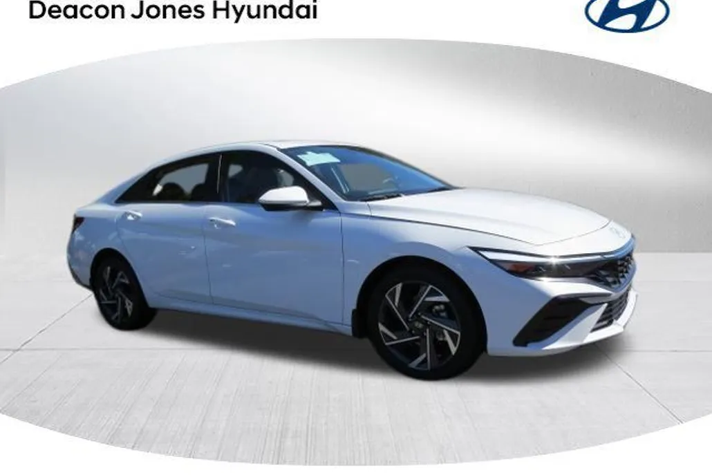 2025 Hyundai Elantra SEL Convenience photo 1