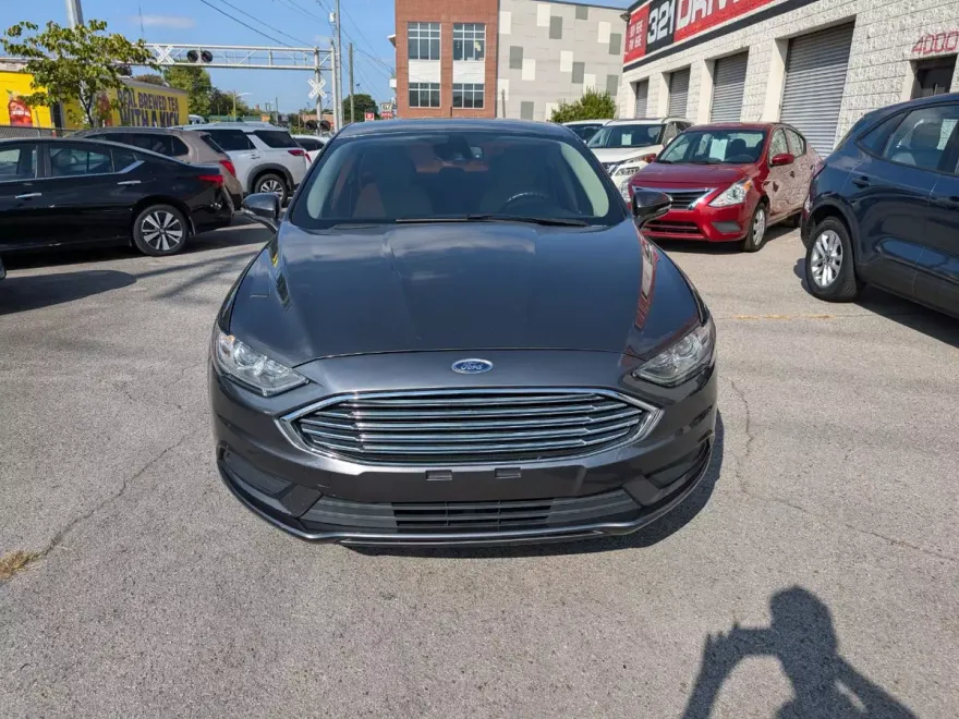 2018 Ford Fusion SE photo 1