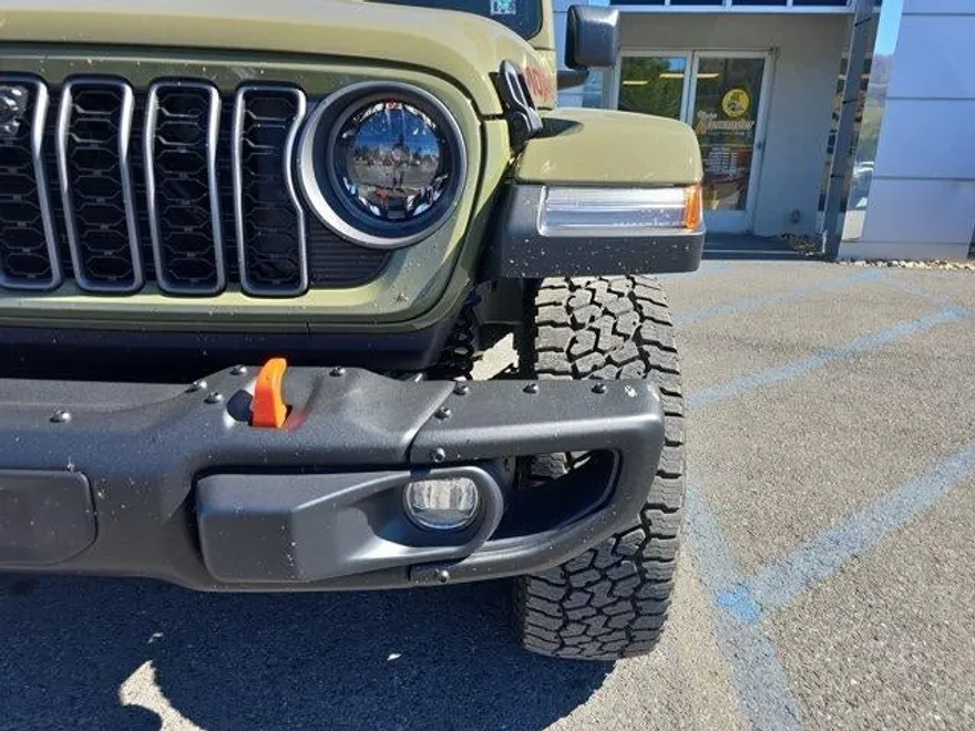 2025 Jeep Gladiator Mojave photo 9