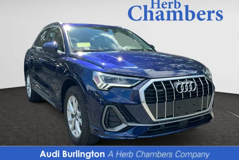 2025 Audi Q3 S line Premium photo 1