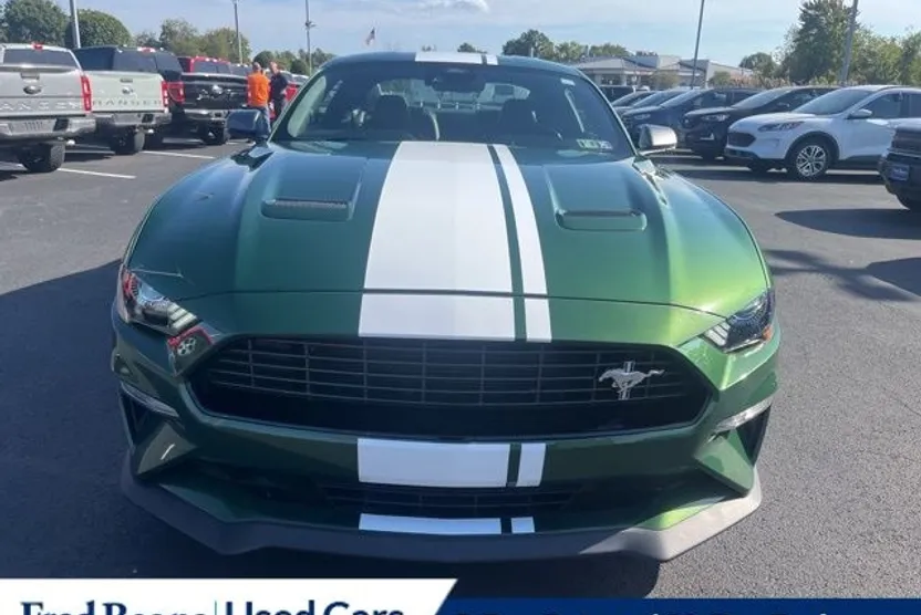 2022 Ford Mustang EcoBoost Premium photo 1