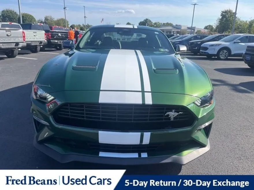 2022 Ford Mustang EcoBoost Premium photo 1