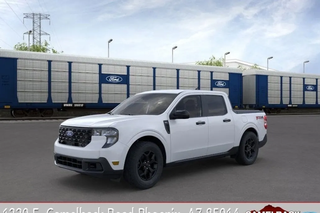2025 Ford Maverick XLT photo 1