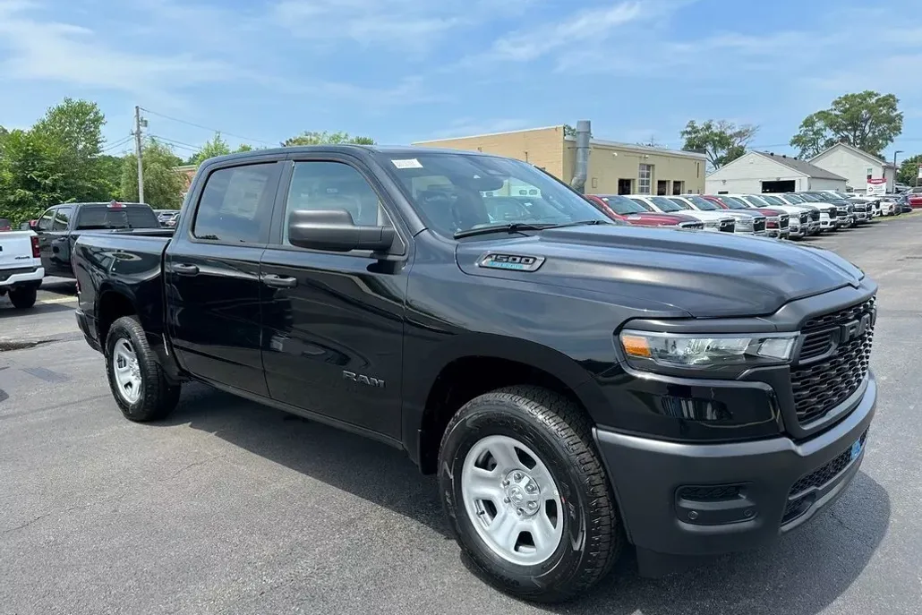 2025 Ram 1500 Tradesman photo 1