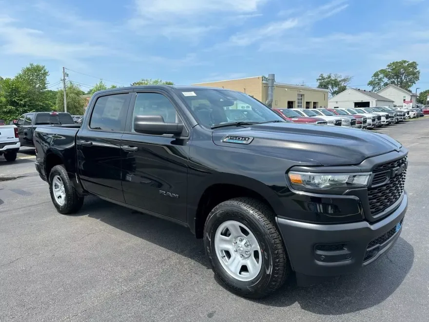2025 Ram 1500 Tradesman photo 1