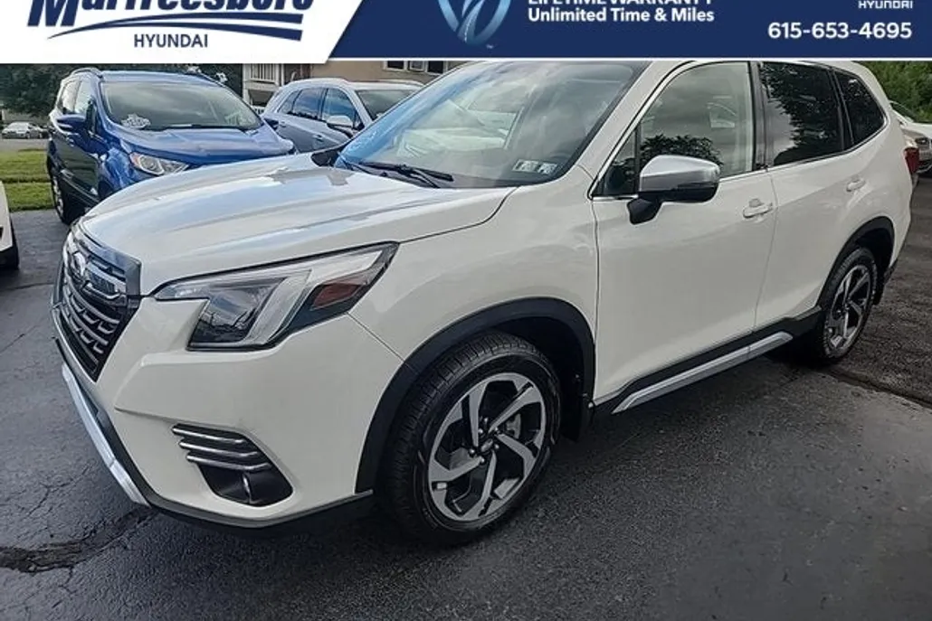 2023 Subaru Forester Touring photo 1
