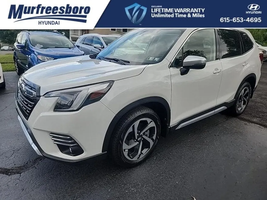 2023 Subaru Forester Touring photo 1
