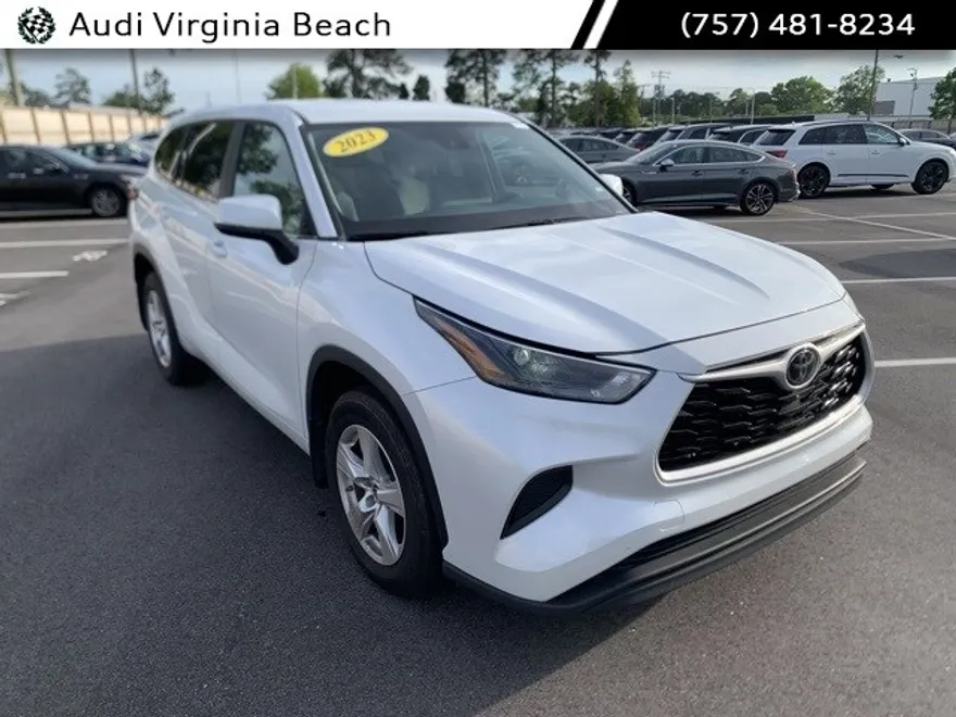 2023 Toyota Highlander L photo 1