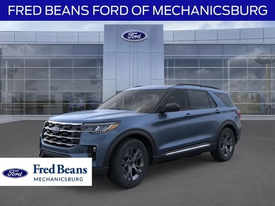 2025 Ford Explorer photo 1