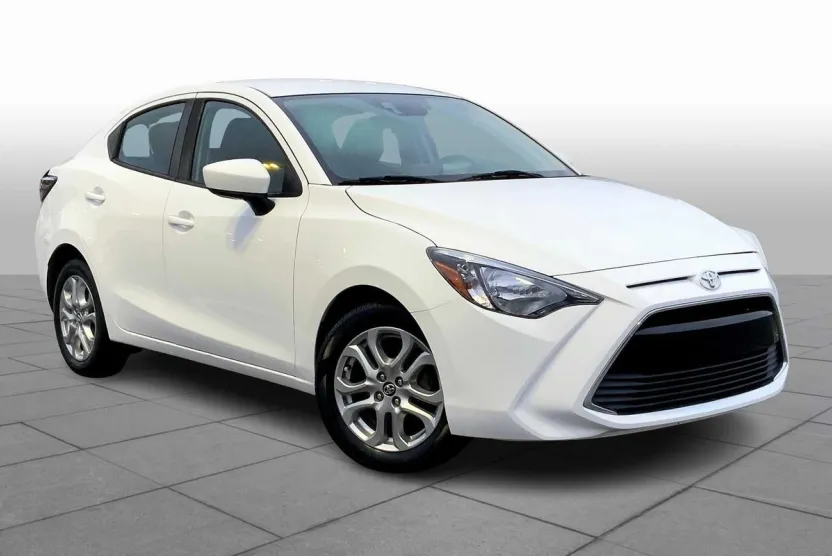 2018 Toyota Yaris iA Base photo 1