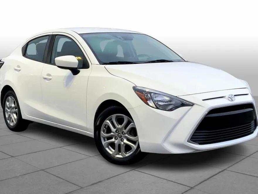 2018 Toyota Yaris iA Base photo 1