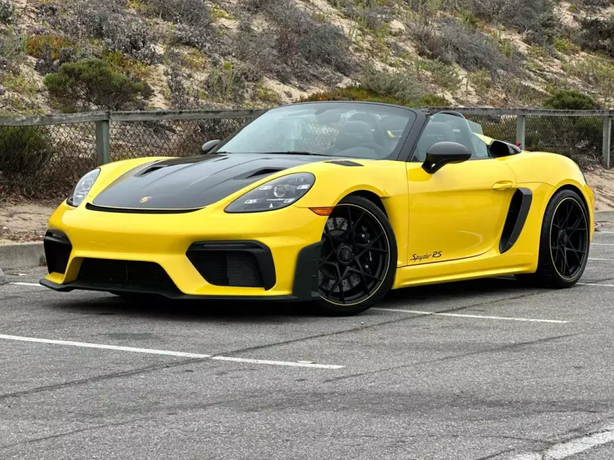 2024 Porsche Boxster Spyder photo 1