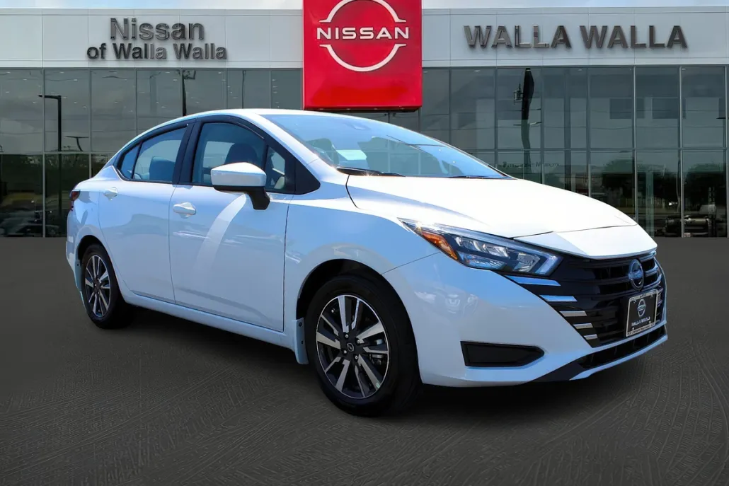 2025 Nissan Versa SV photo 1