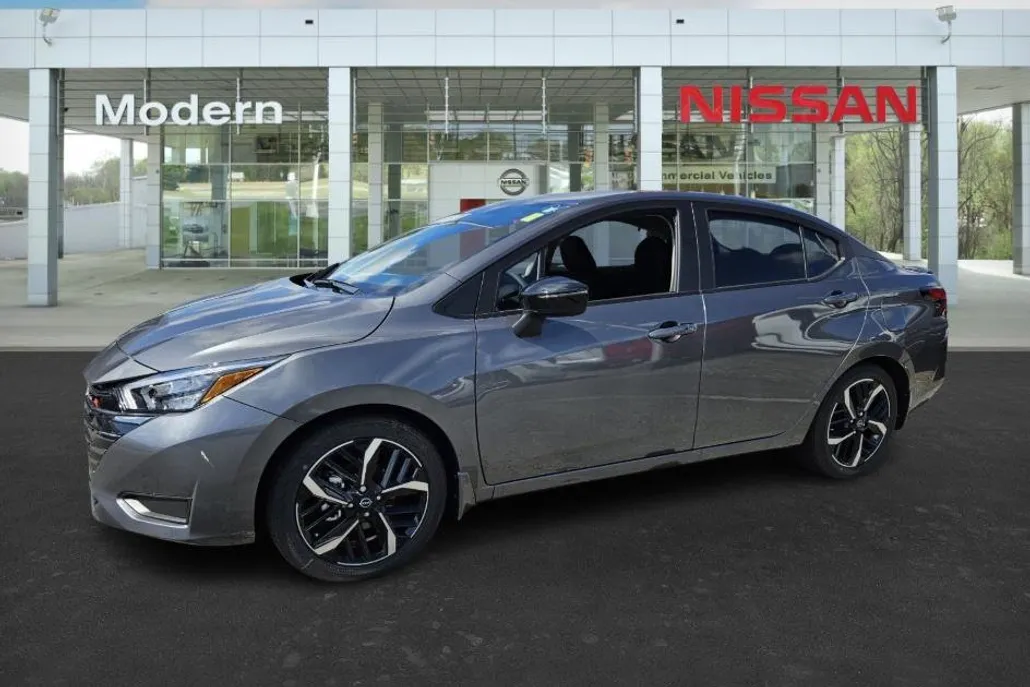 2025 Nissan Versa SR photo 1