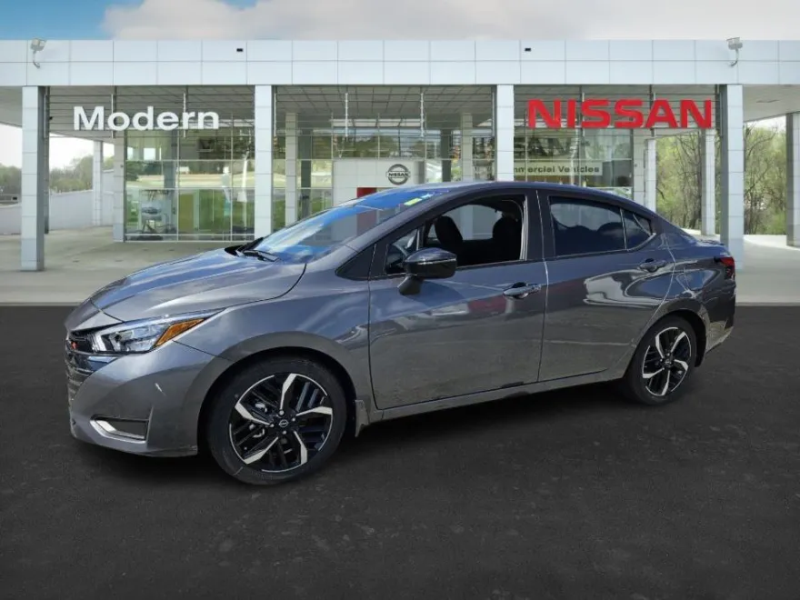 2025 Nissan Versa SR photo 1