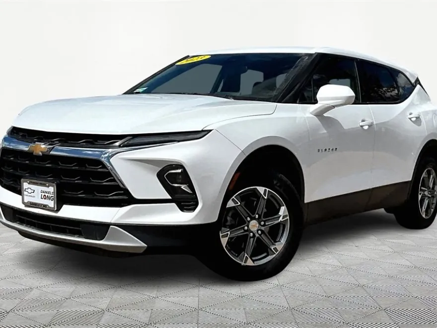 2023 Chevrolet Blazer 2LT photo 1