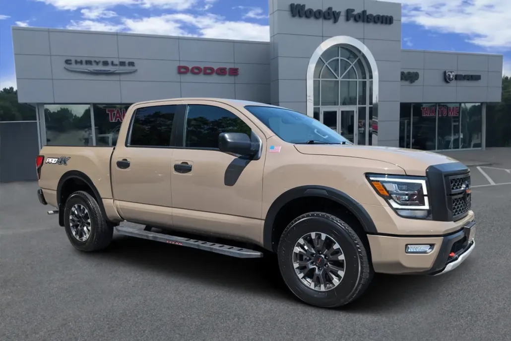 2022 Nissan Titan PRO-4X photo 1