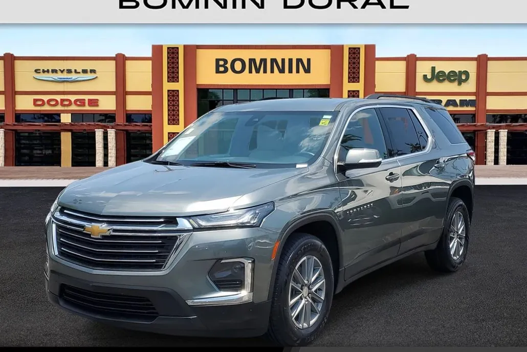 2023 Chevrolet Traverse 1LT photo 1