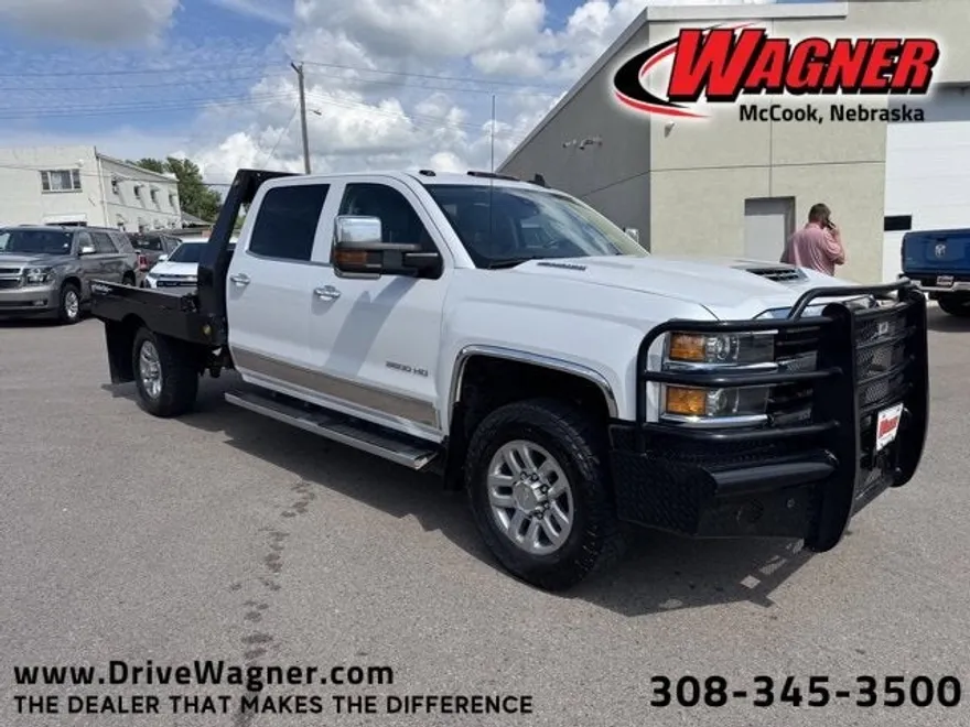 2018 Chevrolet Silverado 3500HD LTZ photo 1