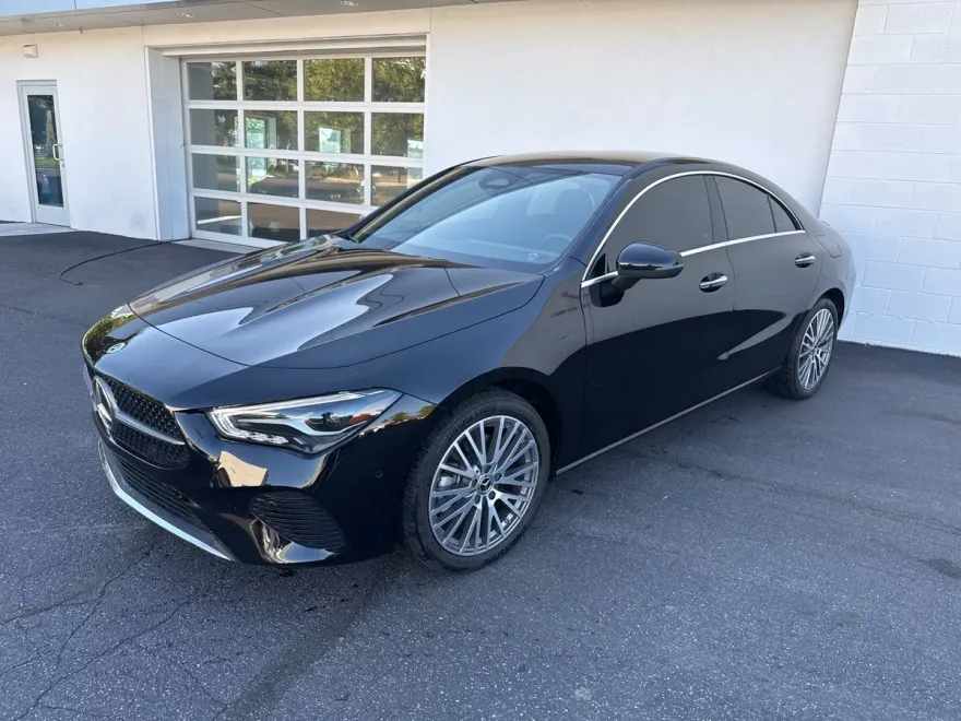 2025 Mercedes Benz CLA 250 4MATIC photo 1