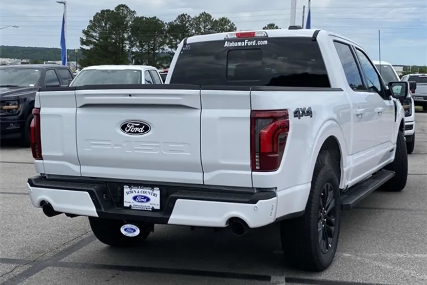 2025 Ford F-150 Lariat photo 1