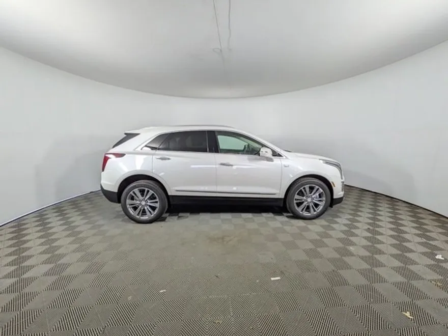 2025 Cadillac XT5 Premium Luxury photo 1