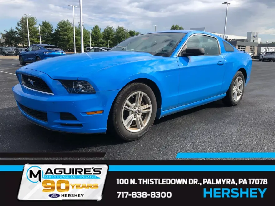 2013 Ford Mustang V6 photo 1