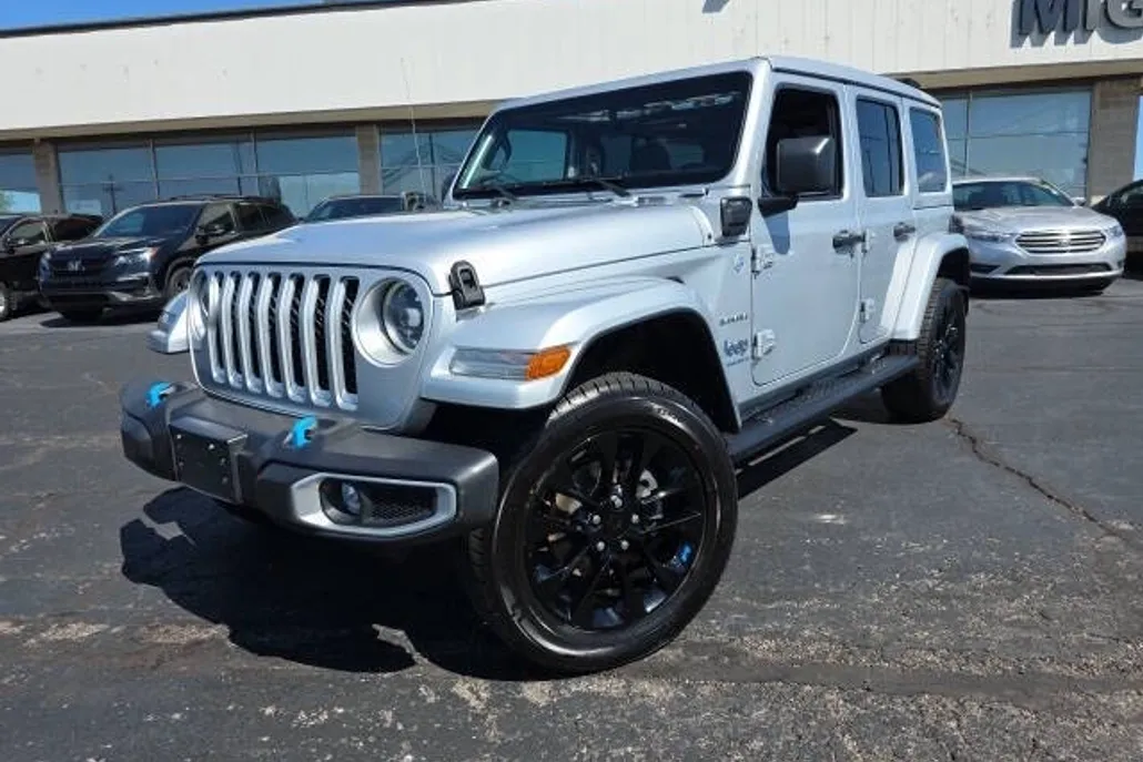 2023 Jeep Wrangler Sahara 4xe photo 1