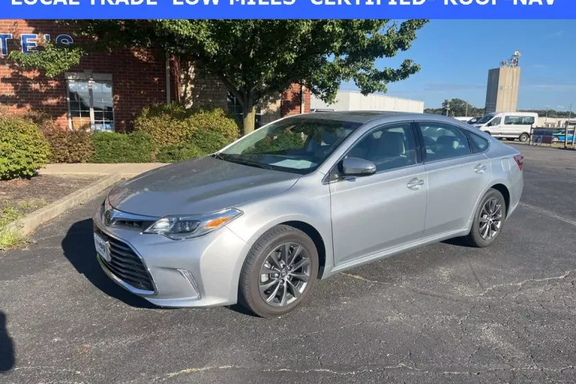 2018 Toyota Avalon XLE Premium photo 1