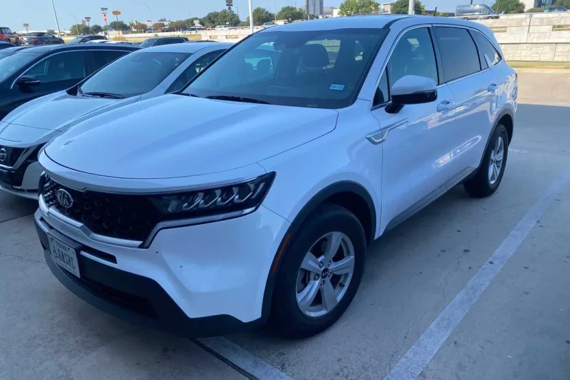 2021 Kia Sorento LX photo 1