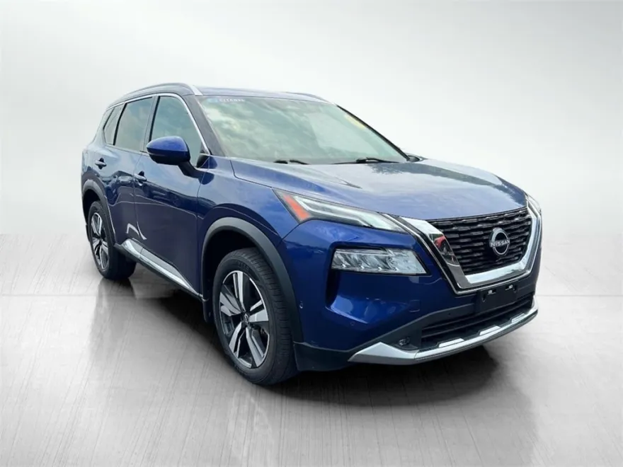 2022 Nissan Rogue Platinum photo 1
