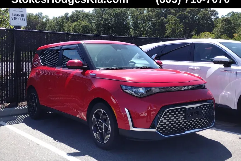 2023 Kia Soul EX photo 1