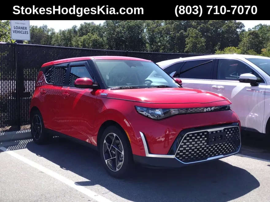2023 Kia Soul EX photo 1