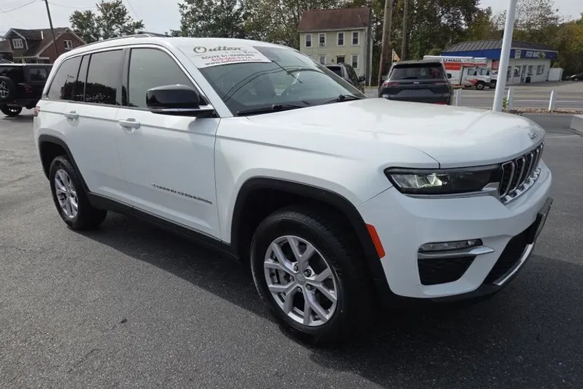 2022 Jeep Grand Cherokee Limited photo 1