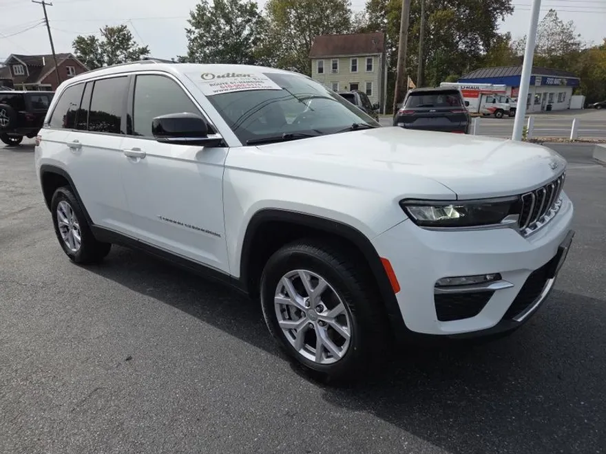 2022 Jeep Grand Cherokee Limited photo 1
